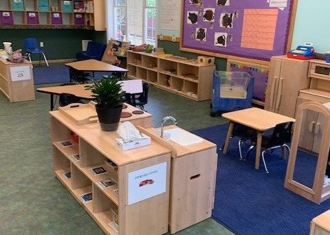 montessori classroom, nurturing and caring care